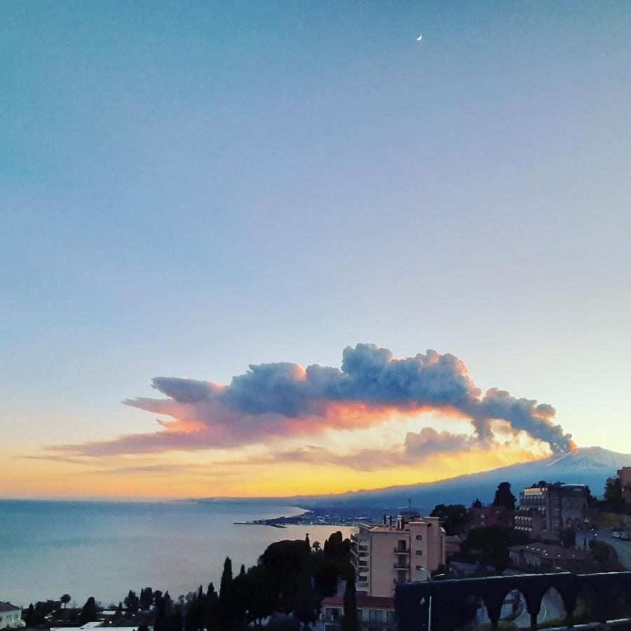 Taormina Private Apartment By Fragranza Di Sicilia Exterior photo